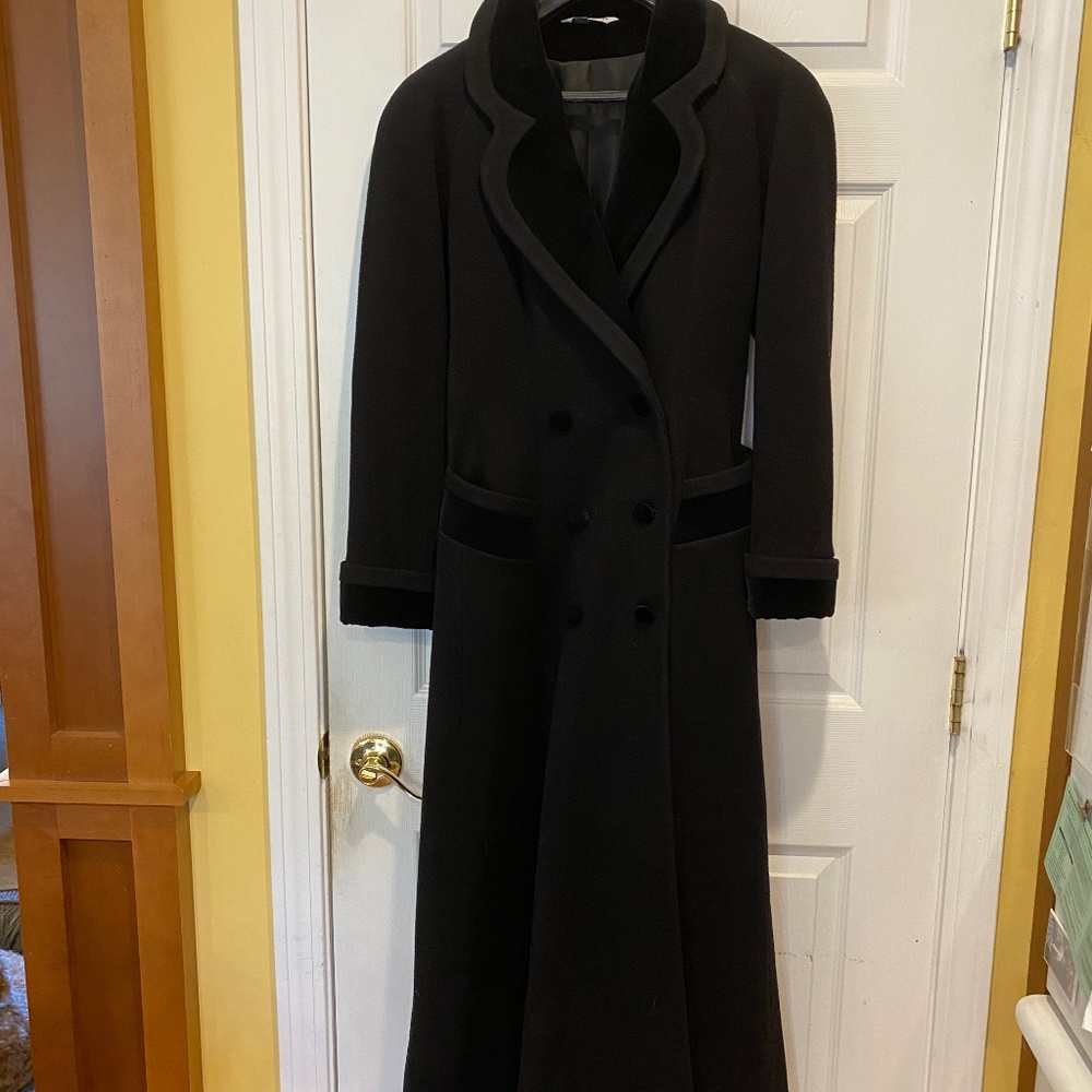 Vintage Laura Ashley Size 6 Black Dress Coat